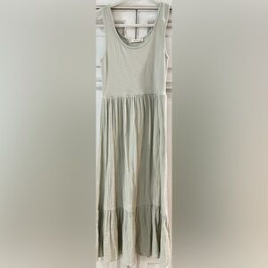 Preowned Salty Lemon SZ L Sage Green Sleeveless MIDI Dress *see description*